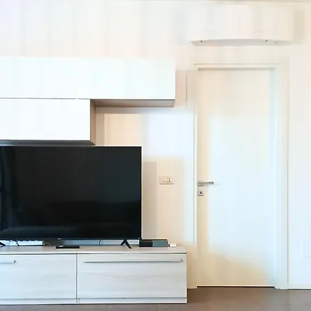Lejlighed Cn037 - Cesenatico, Elegante Trilocale Con Balcone E Garage *